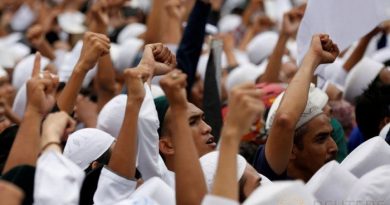 Umat Islam perlu bangunkan kekuatan sendiri Umat Islam perlu bangunkan kekuatan sendiri