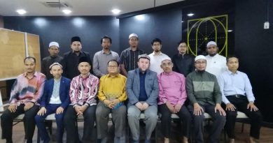Rombongan ulama Uygur menziarahi Majlis Ulama ISMA di Pejabat ISMA Rombongan ulama Uygur menziarahi Majlis Ulama ISMA di Pejabat ISMA